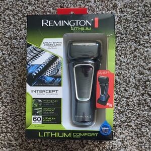 Remington Electric Shaver in Black and Silver
